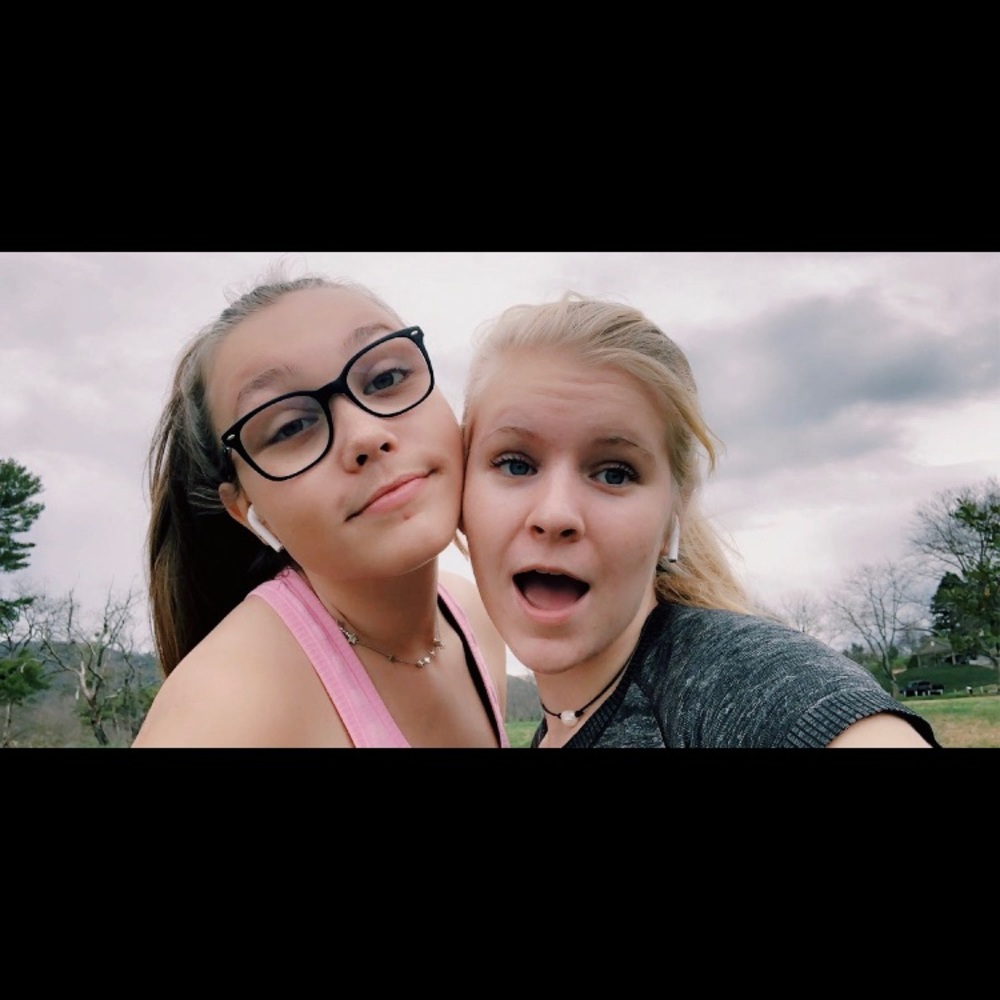 Meet your Posher, Ella